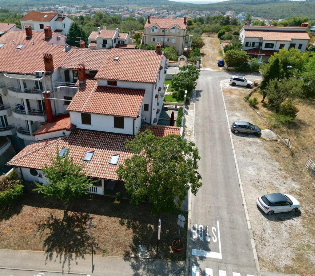 Linc Rooms & Apartments Банджоле Экстерьер фото